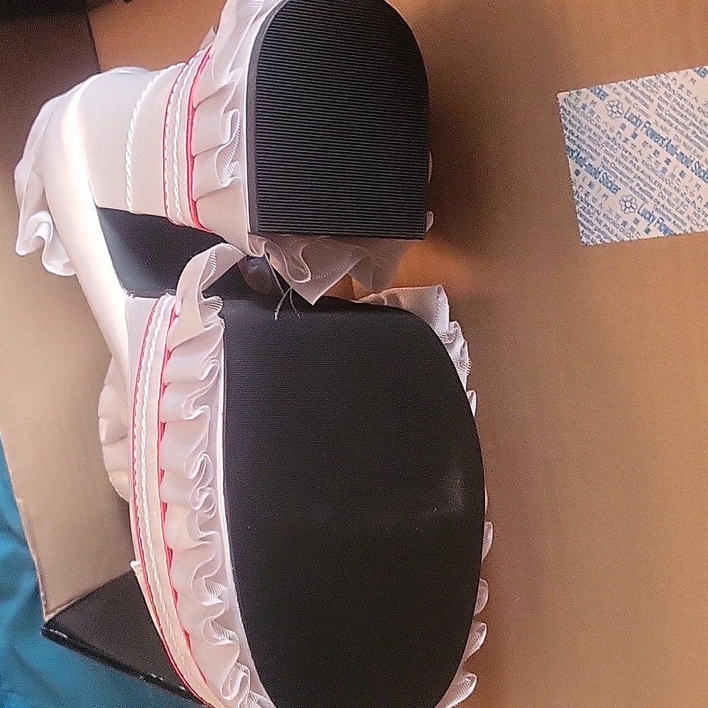 DOLLS KILL KILLER CLOWN PLATFORM BOOTS! - Picture 4 of 5